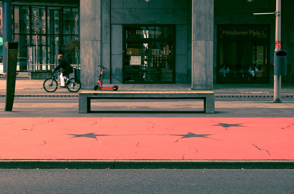 Red Stripe along Potsdamer Strasse. Berlin Street Photography, Sean P. Durham Photography - copyright 2020
