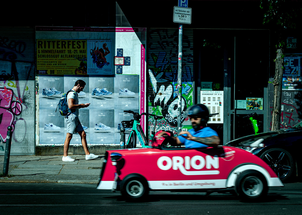 Colour Urban Street Photography in Berlin, Copyright; Sean P. Durham, Berlin, 2023
"Little Cars and Berlin Dreamscapes"