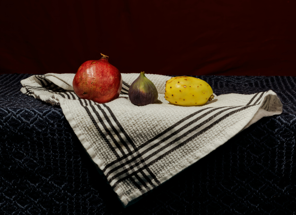 Still Lifes Photography prints of pomegranate with fig and yellow fruit
Sean P. Durham, Berlin, 2023